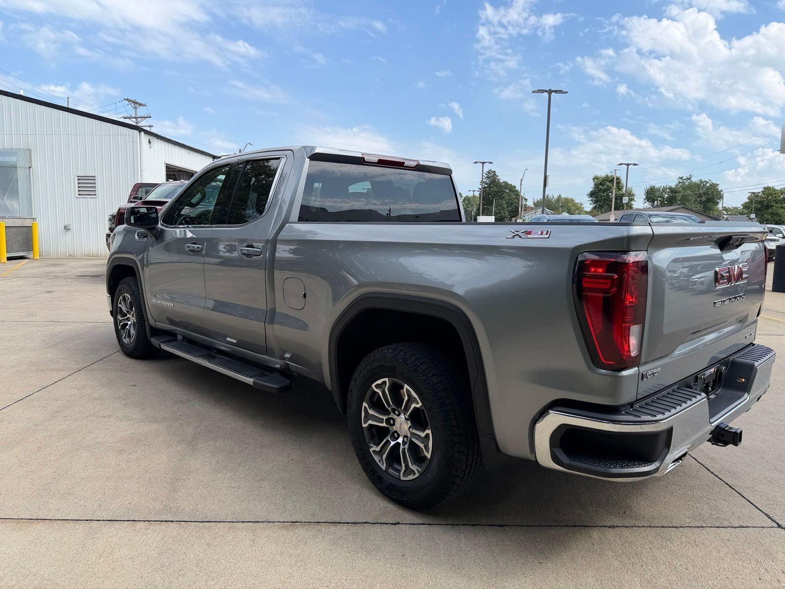 2023 GMC Sierra 1500 SLE