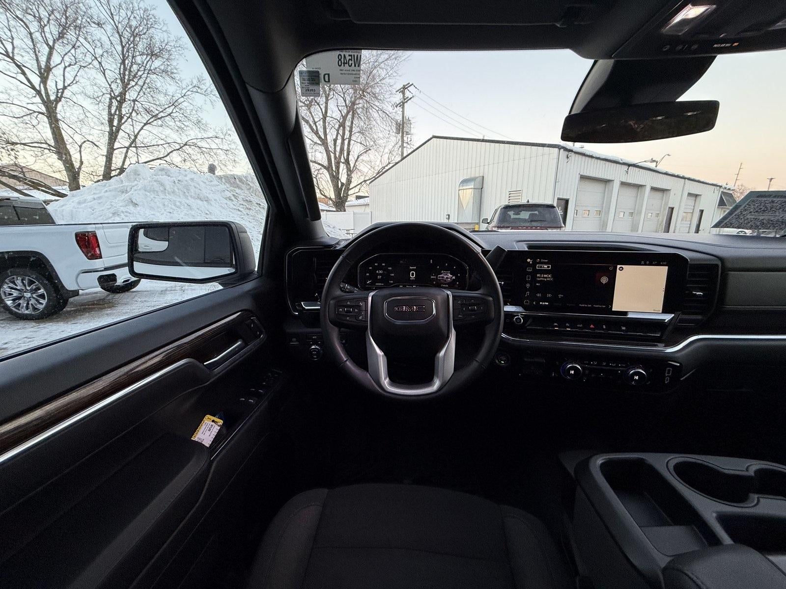 2025 GMC Sierra 1500 Elevation