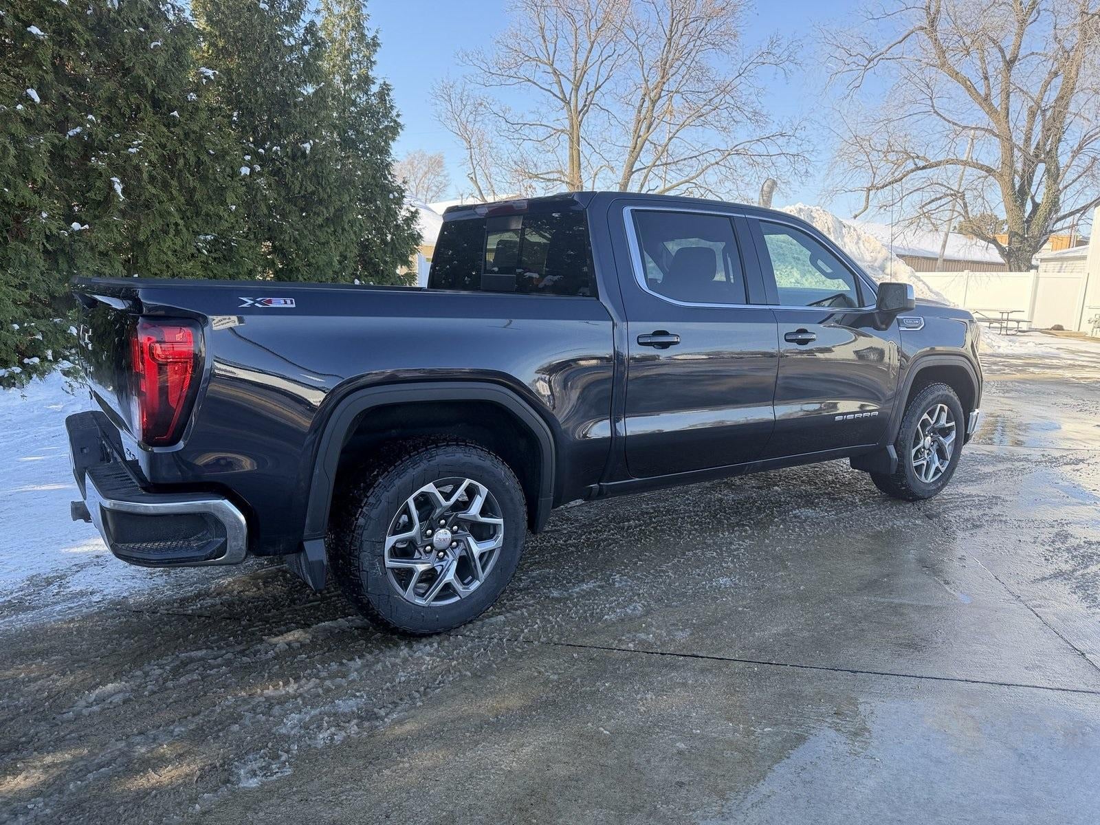 2025 GMC Sierra 1500 SLE