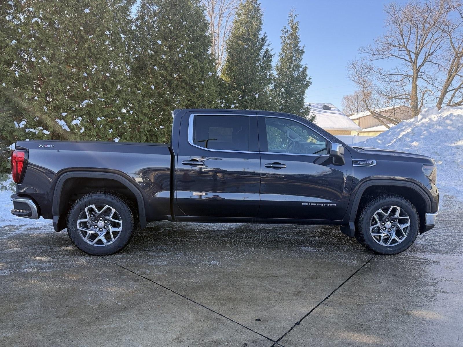 2025 GMC Sierra 1500 SLE