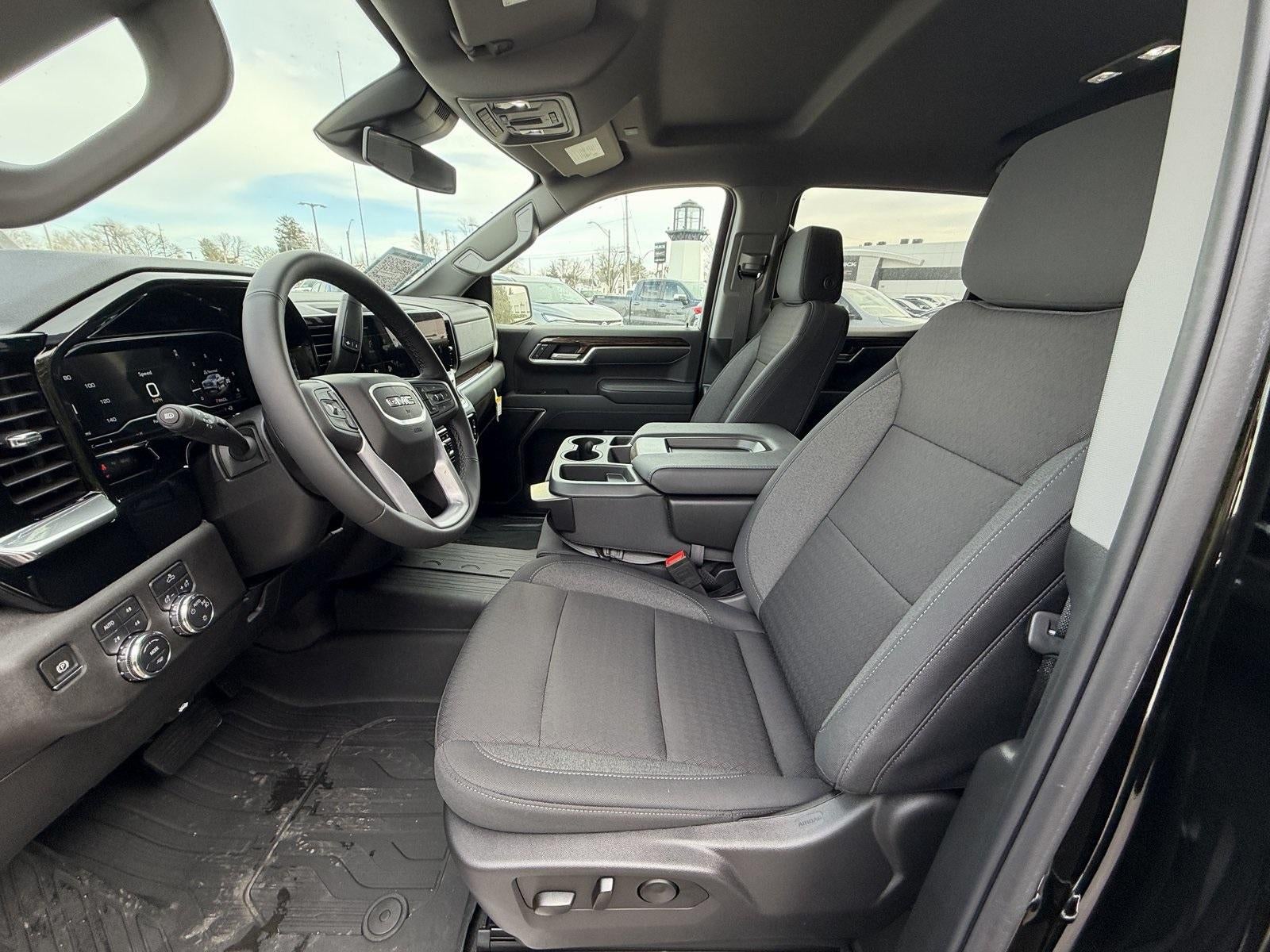 2025 GMC Sierra 1500 SLE