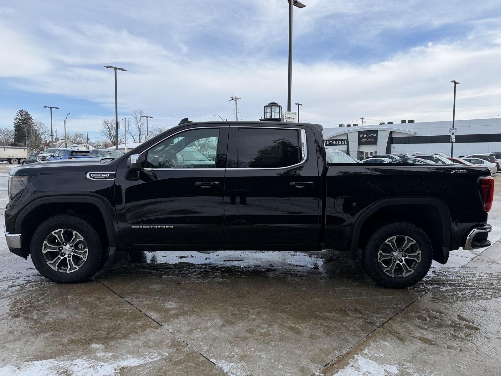 2025 GMC Sierra 1500 SLE