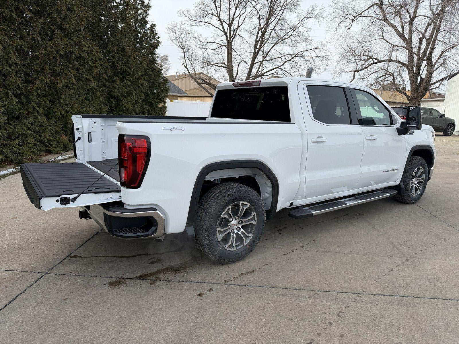 2026 GMC Sierra 1500 SLE