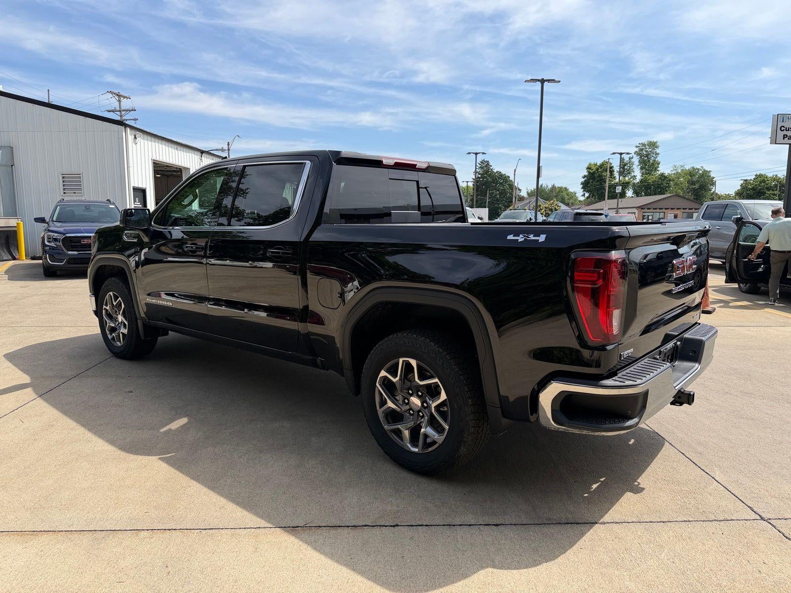 2026 GMC Sierra 1500 SLE