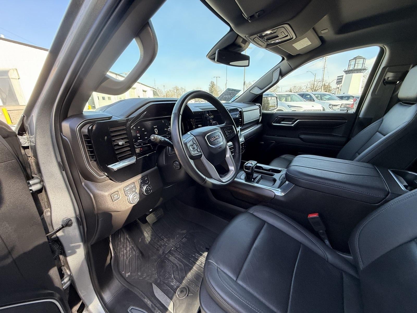 2024 GMC Sierra 1500 SLT