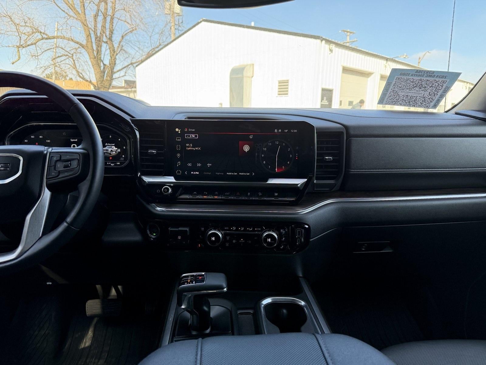 2024 GMC Sierra 1500 SLT