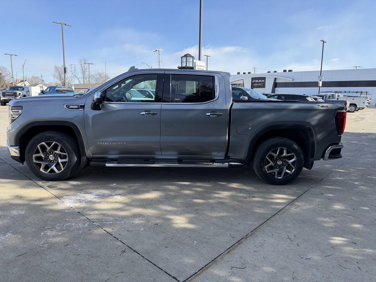 2024 GMC Sierra 1500 SLT