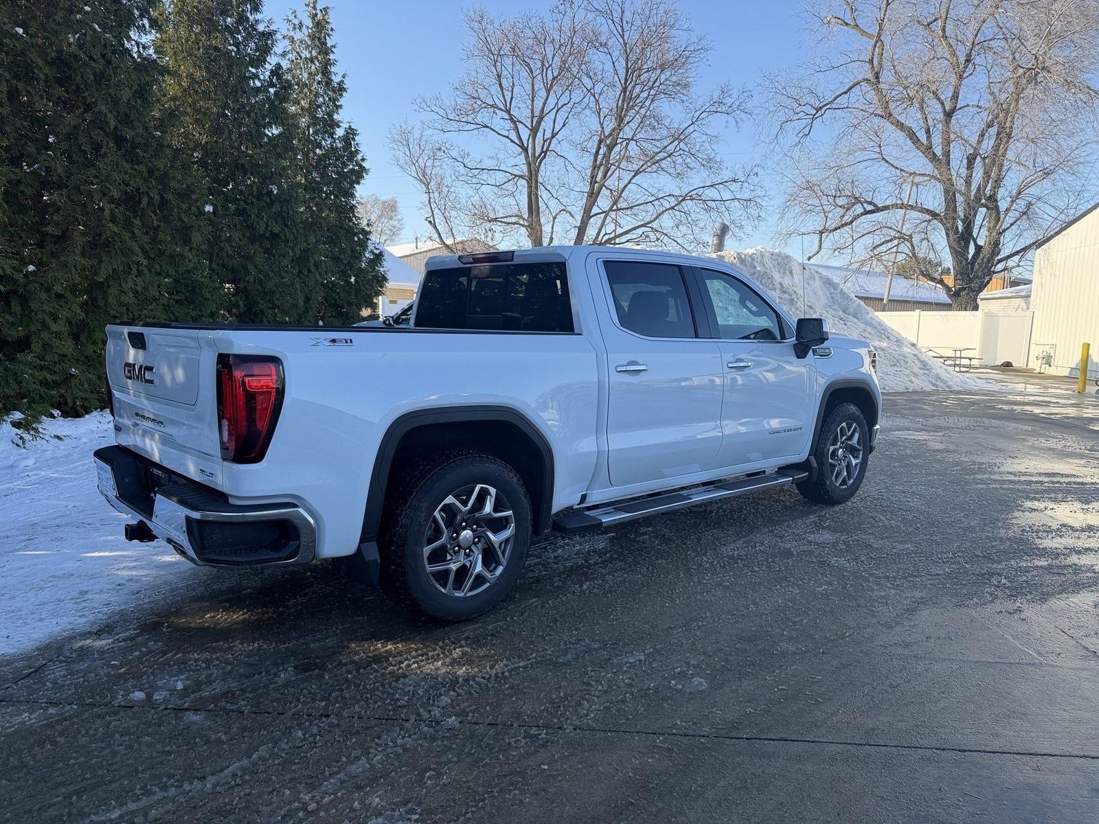 2026 GMC Sierra 1500 SLT