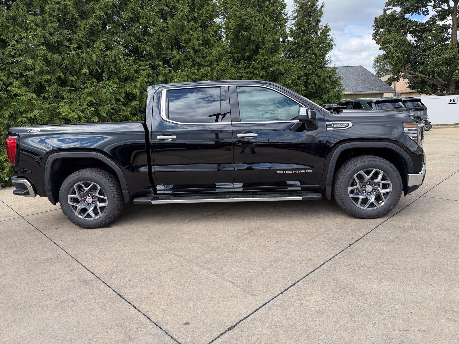2026 GMC Sierra 1500 SLT - Photo 12