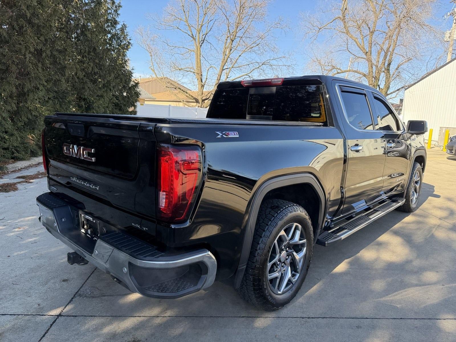 2025 GMC Sierra 1500 SLT