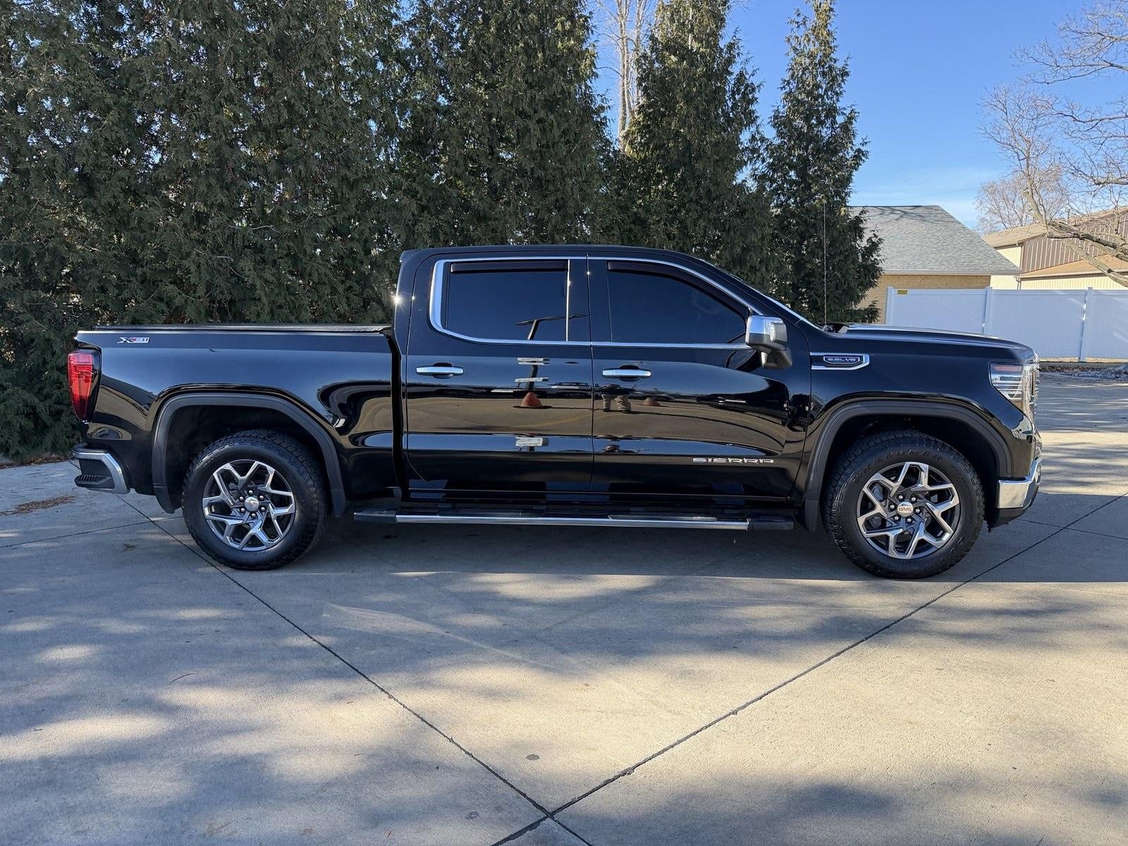 2025 GMC Sierra 1500 SLT
