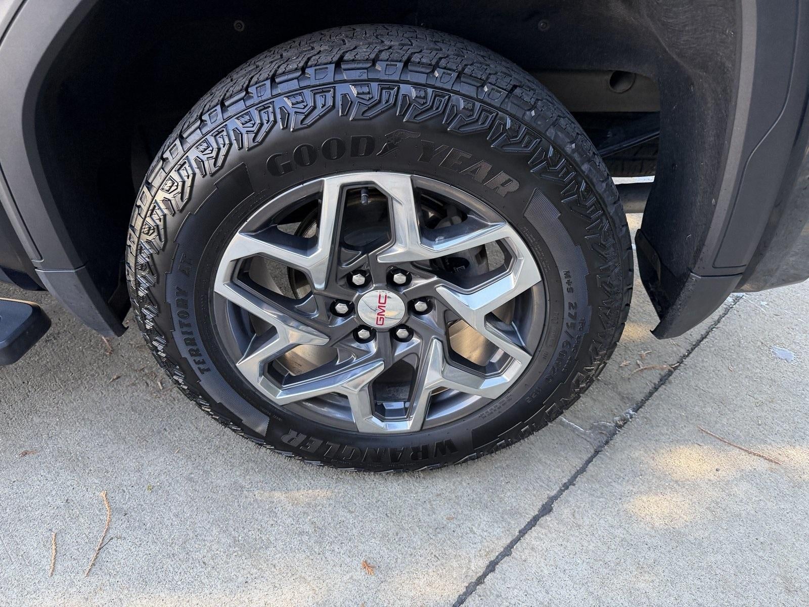 2025 GMC Sierra 1500 SLT