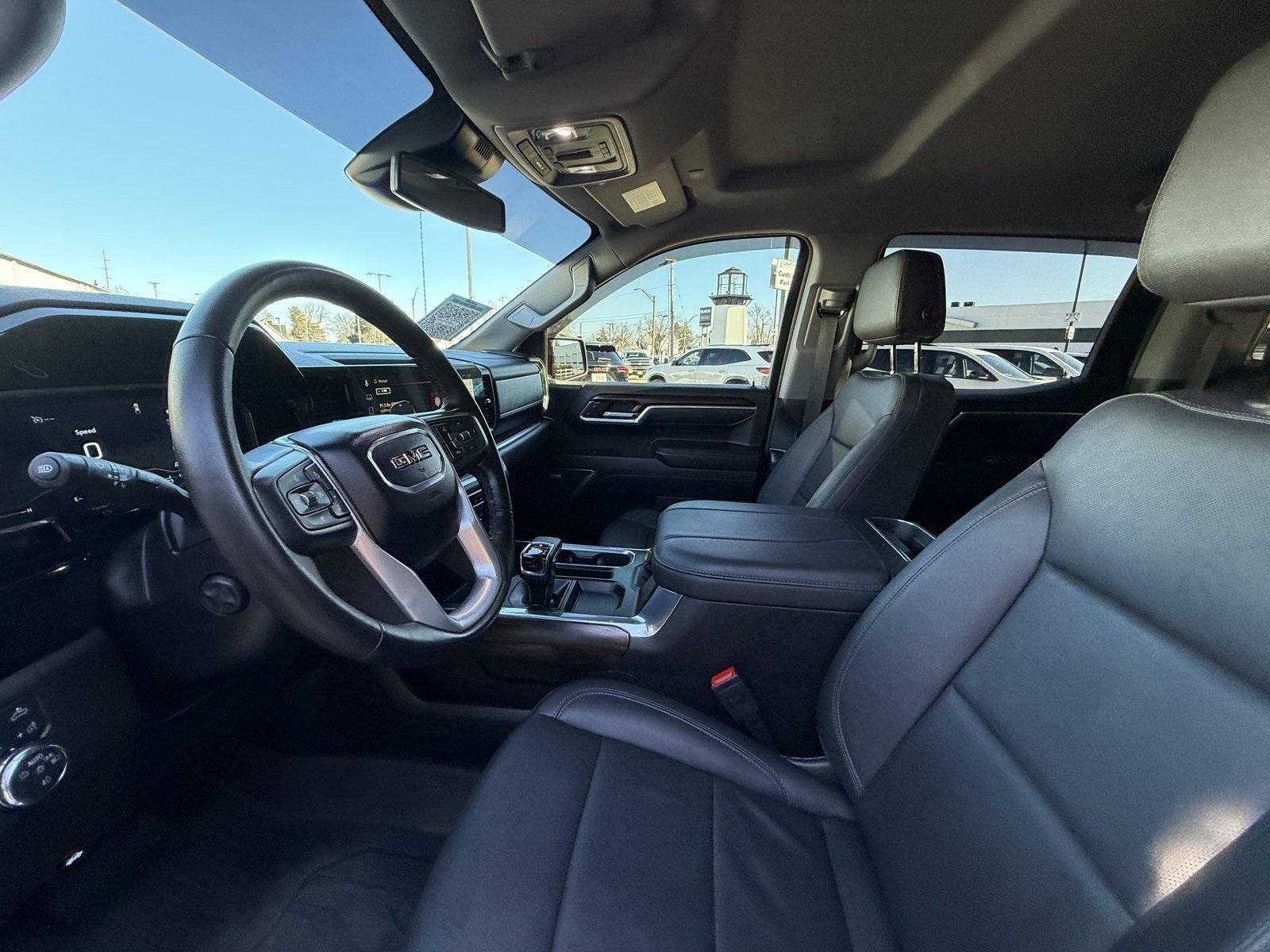 2025 GMC Sierra 1500 SLT