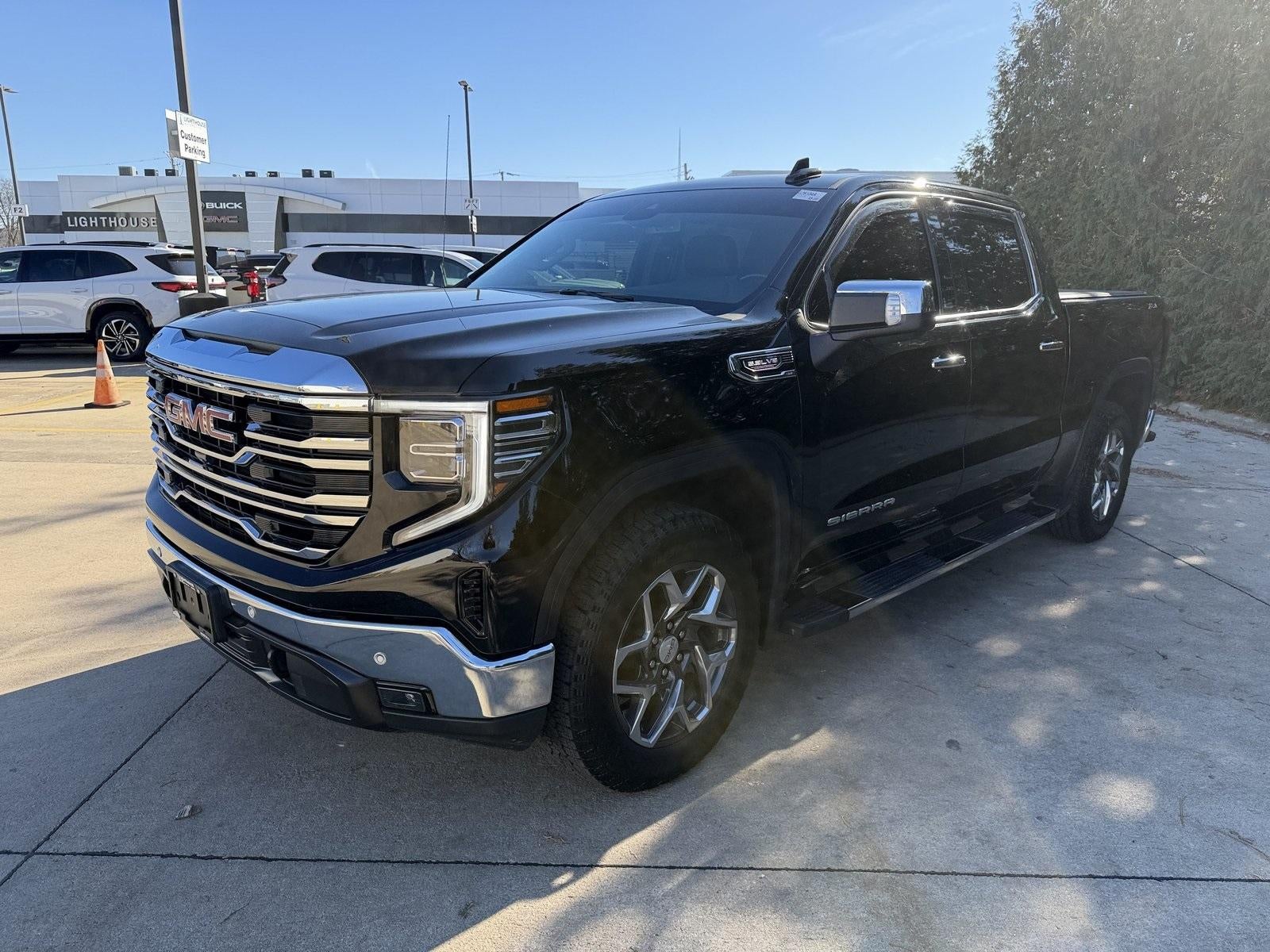 2025 GMC Sierra 1500 SLT