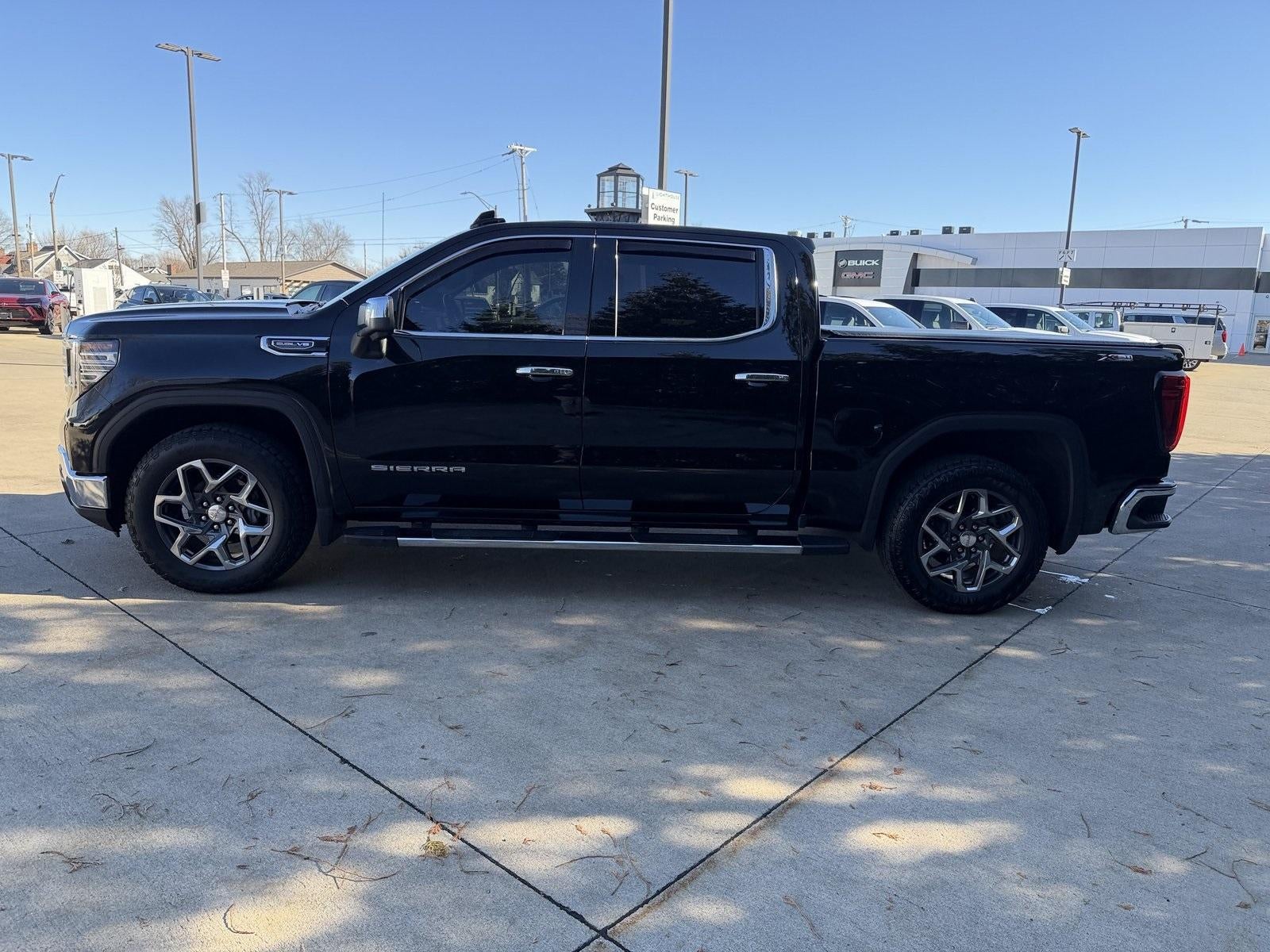 2025 GMC Sierra 1500 SLT