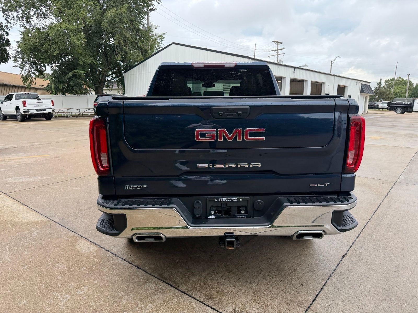 2022 GMC Sierra 1500 SLT
