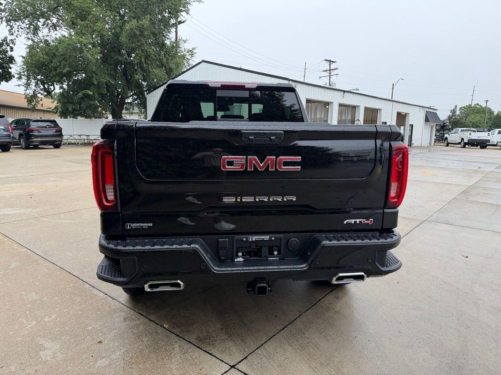 2025 GMC Sierra 1500 AT4