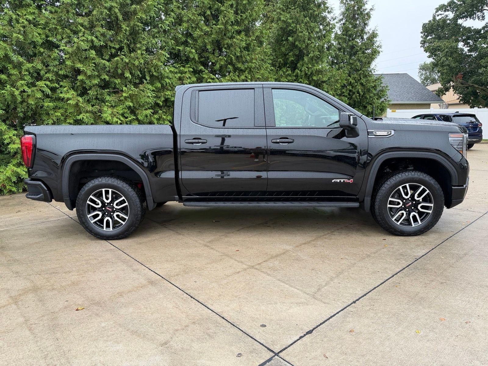2025 GMC Sierra 1500 AT4