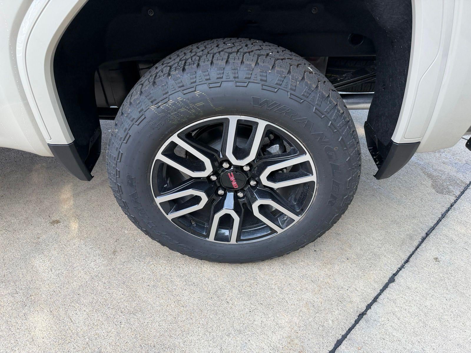 2026 GMC Sierra 1500 AT4 - Photo 37