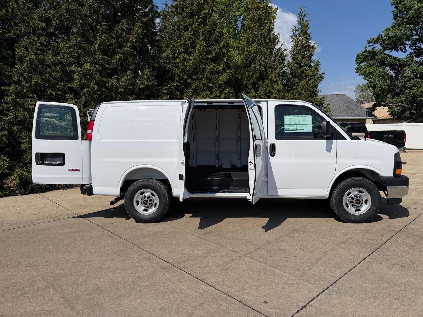 2026 GMC Savana Cargo Base