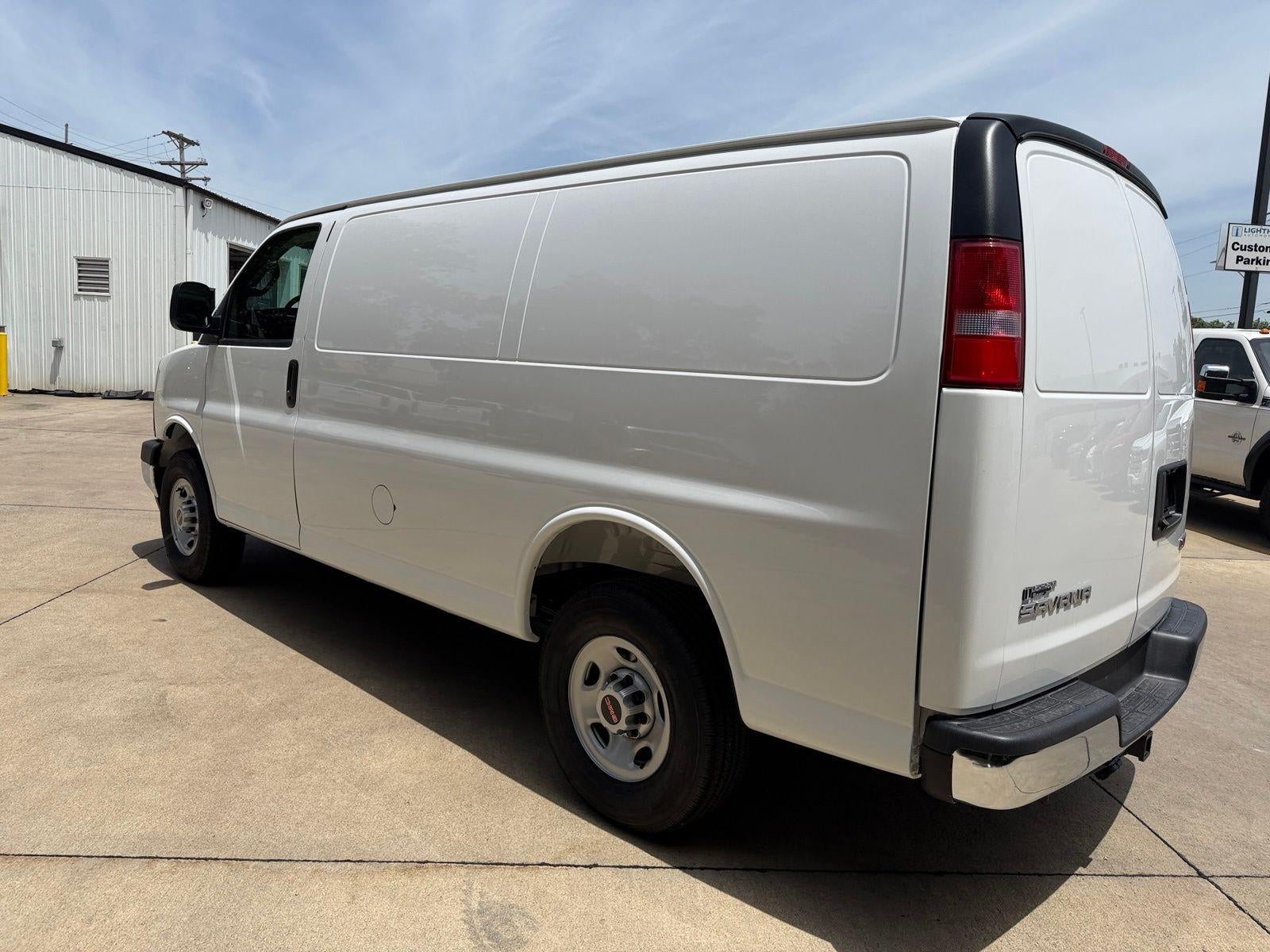 2026 GMC Savana Cargo Base