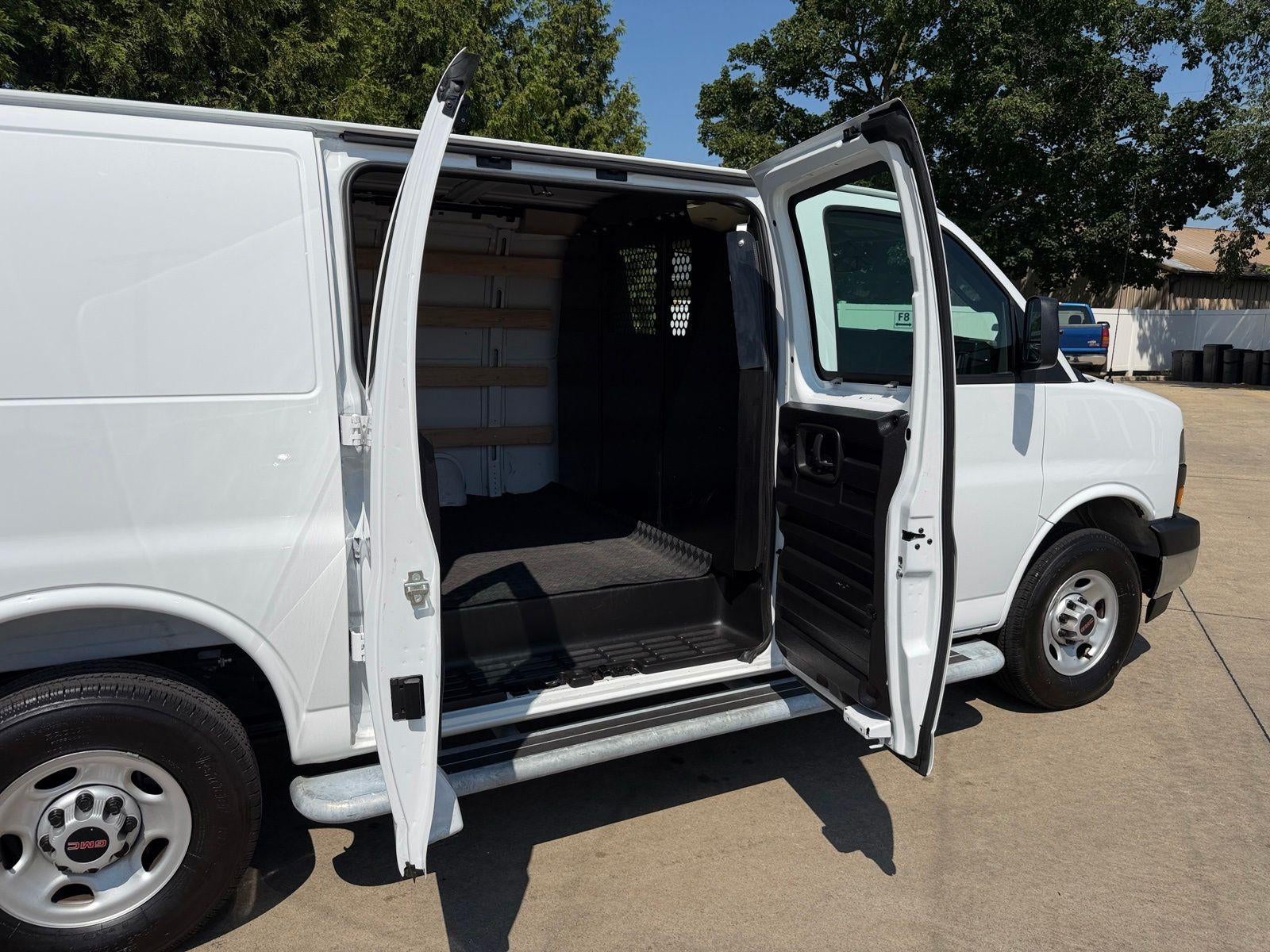 2025 GMC Savana Cargo Work Van