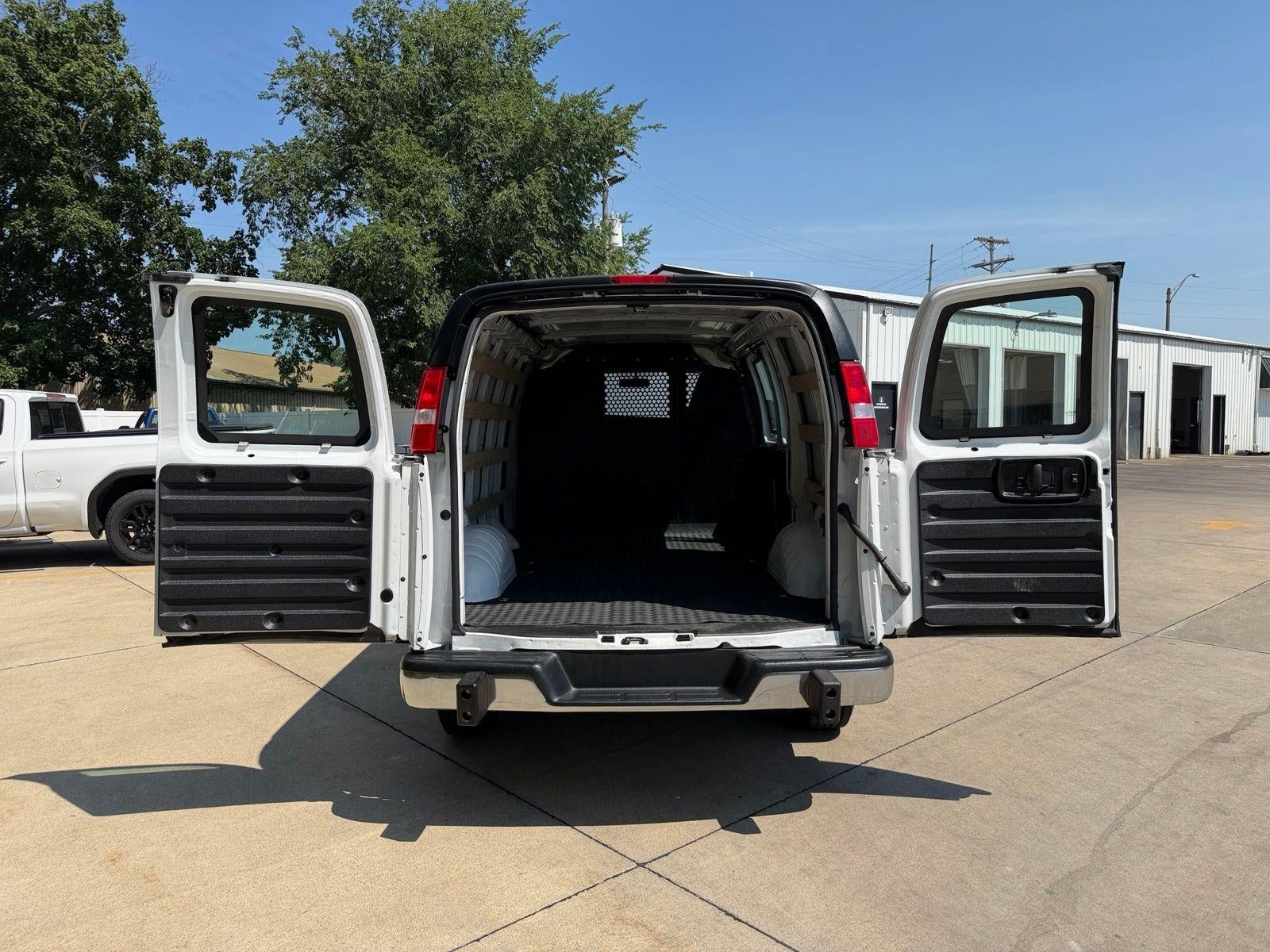 2025 GMC Savana Cargo Work Van