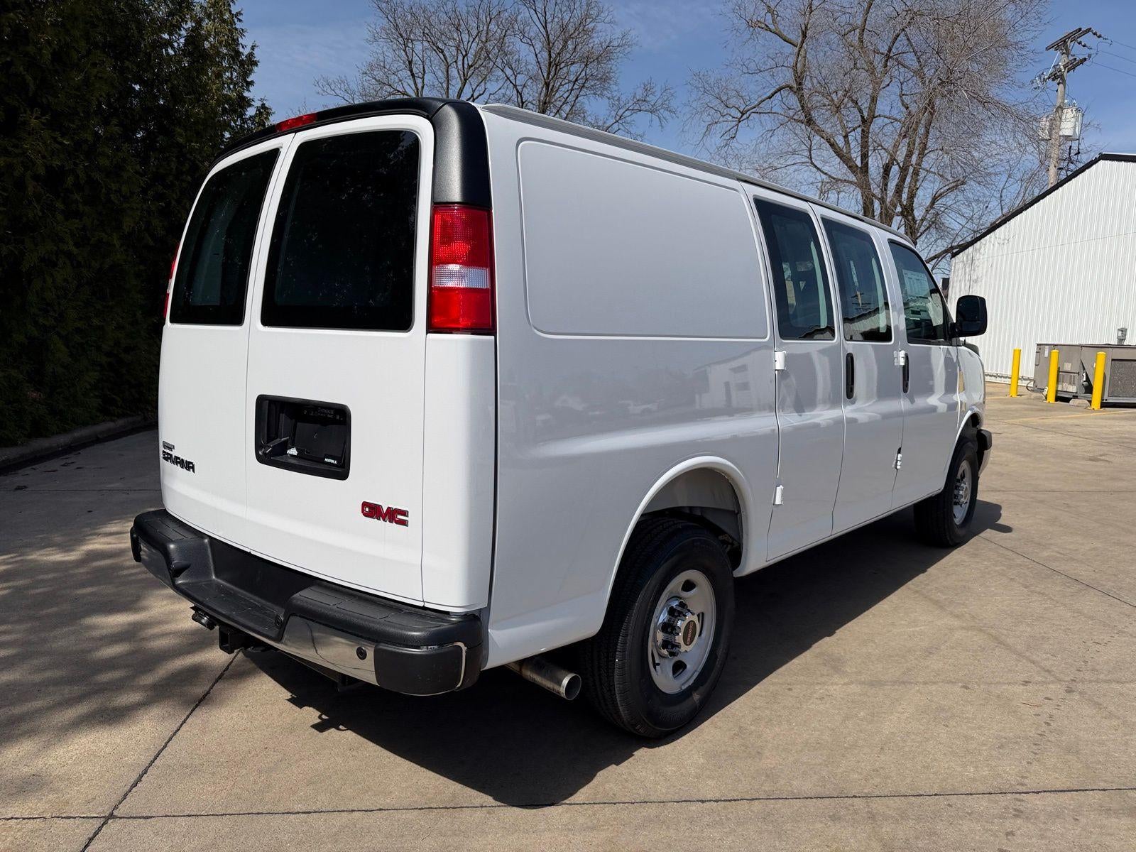 2026 GMC Savana Cargo Base