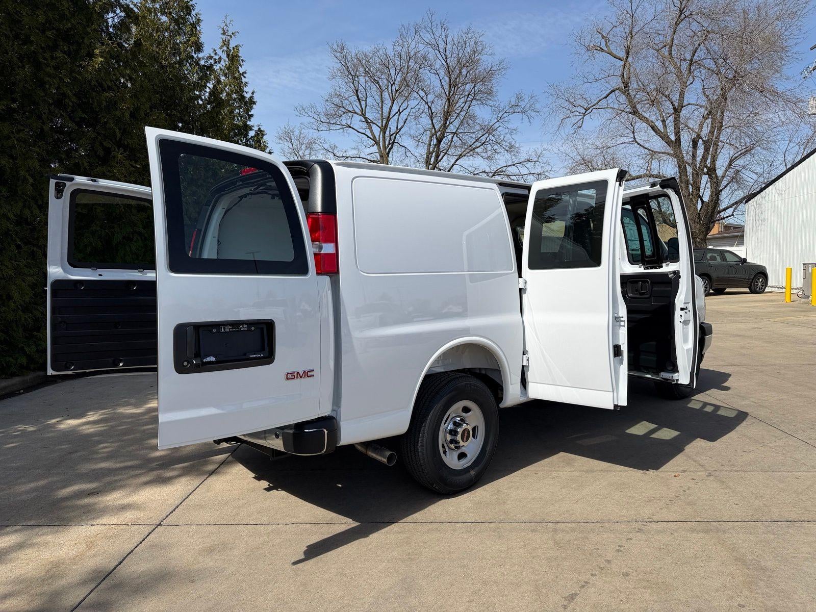 2026 GMC Savana Cargo Base