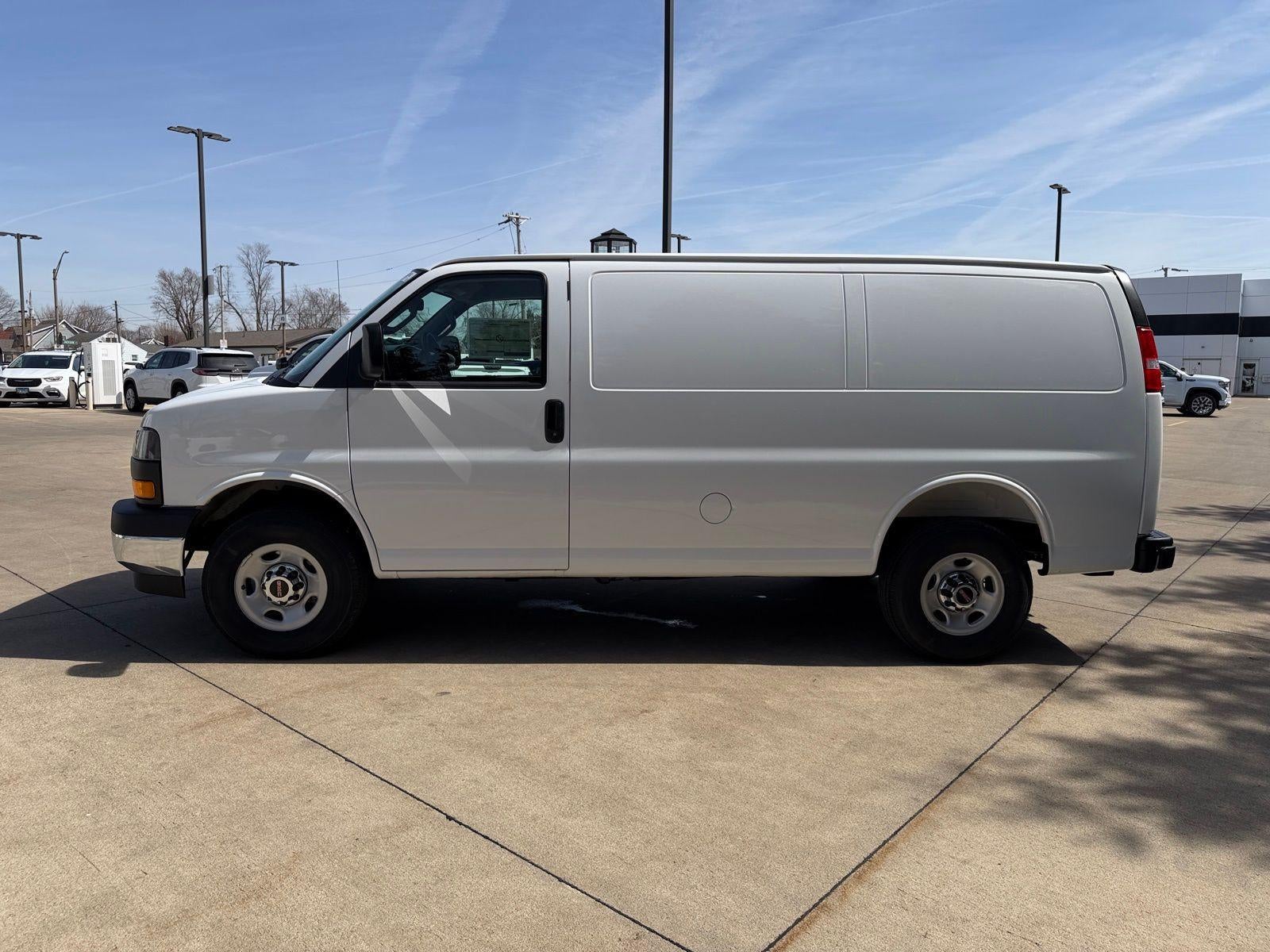 2026 GMC Savana Cargo Base