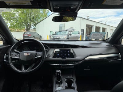 2023 Cadillac XT4 Premium Luxury