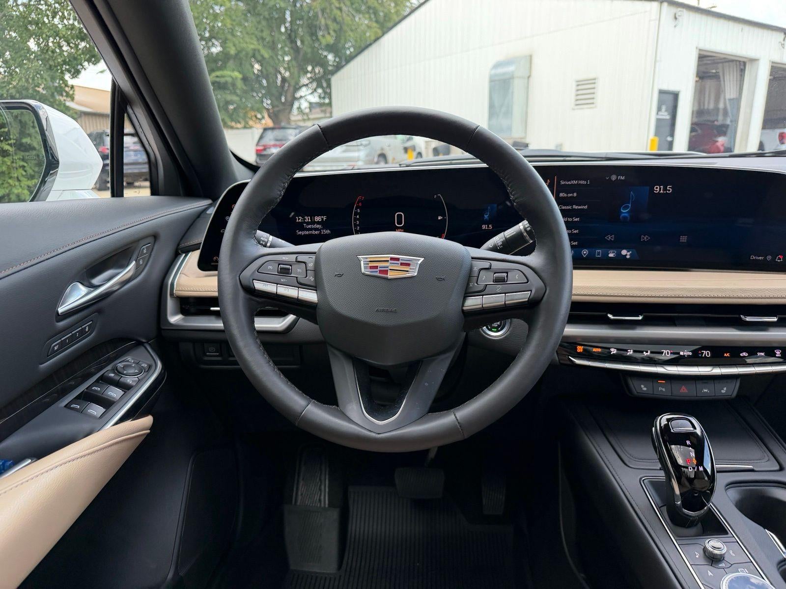 2024 Cadillac XT4 Premium Luxury