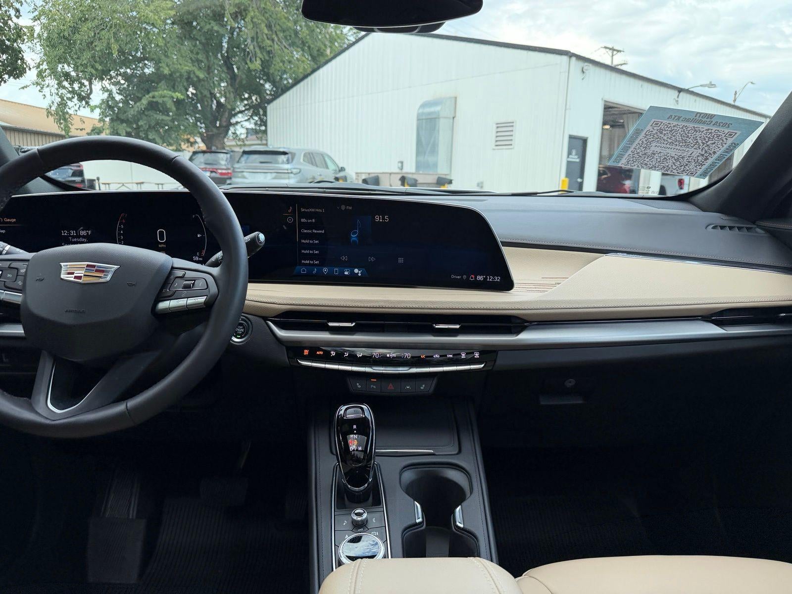 2024 Cadillac XT4 Premium Luxury