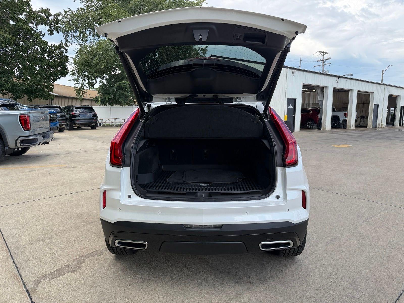 2024 Cadillac XT4 Premium Luxury