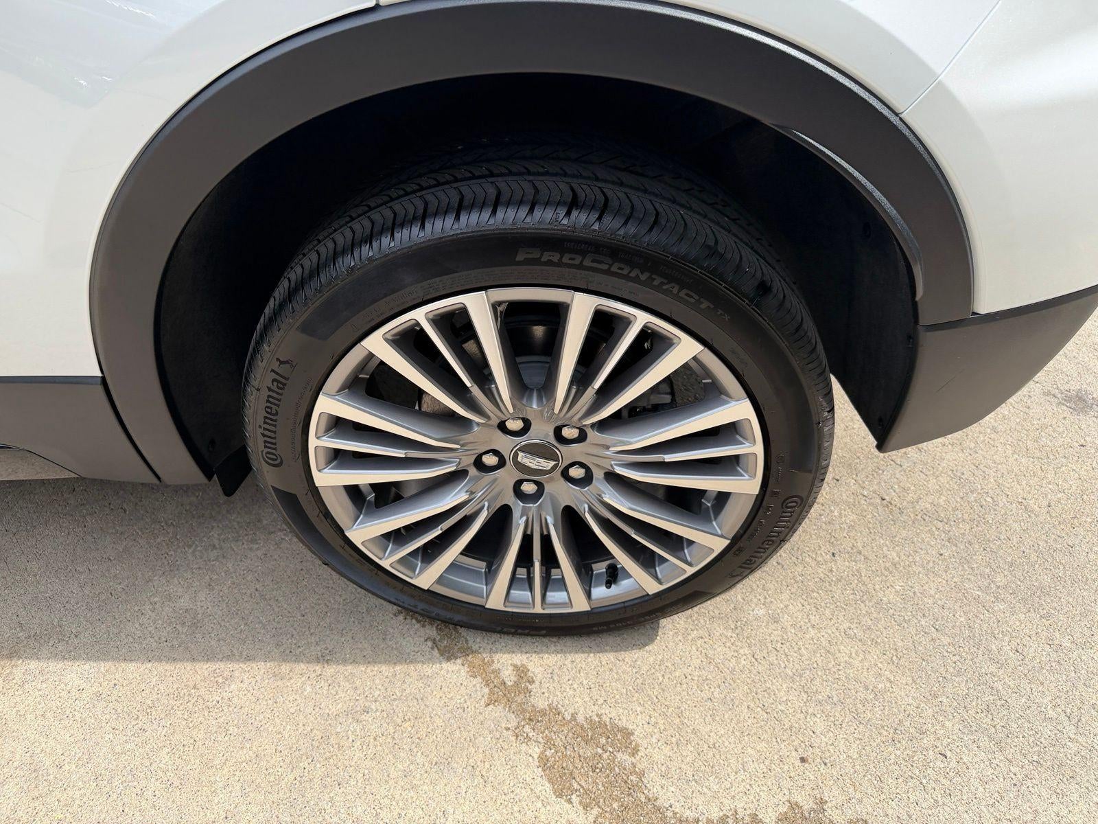 2024 Cadillac XT4 Premium Luxury