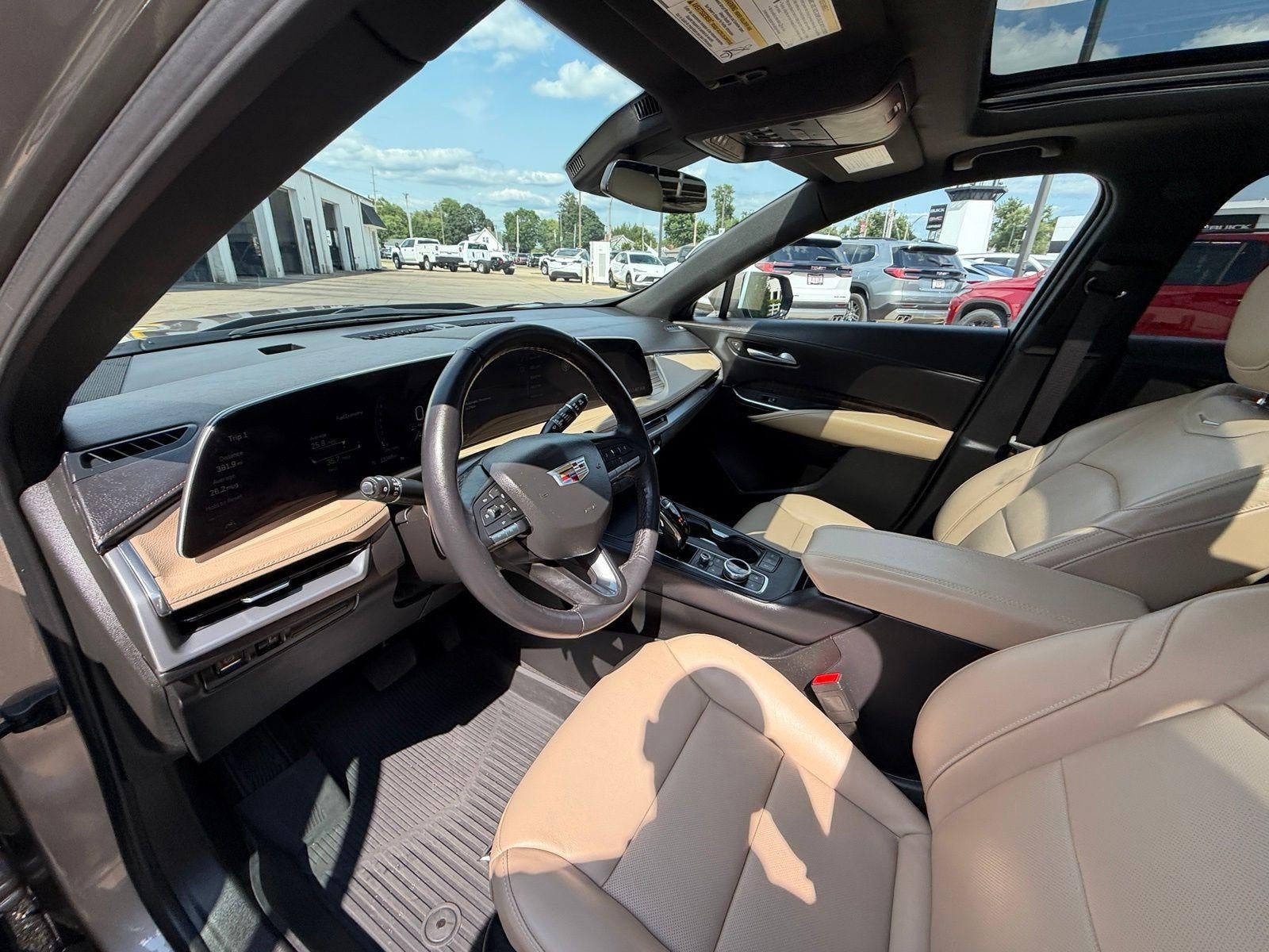 2024 Cadillac XT4 Premium Luxury