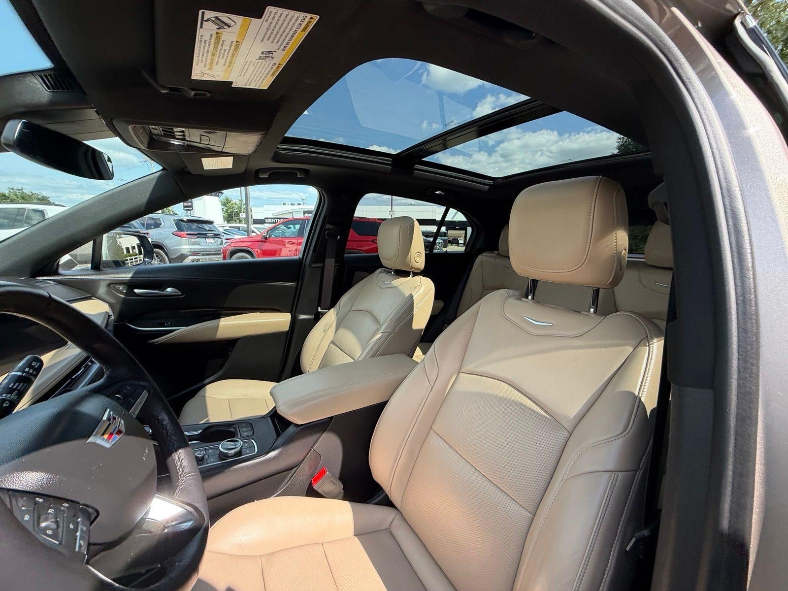 2024 Cadillac XT4 Premium Luxury