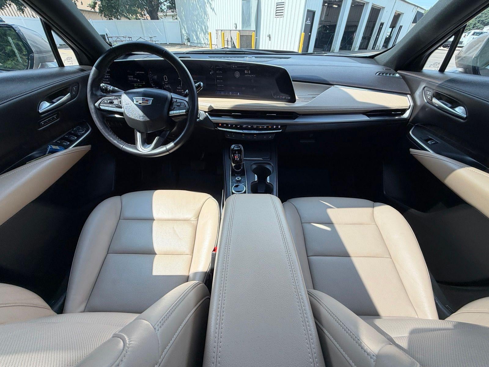 2024 Cadillac XT4 Premium Luxury