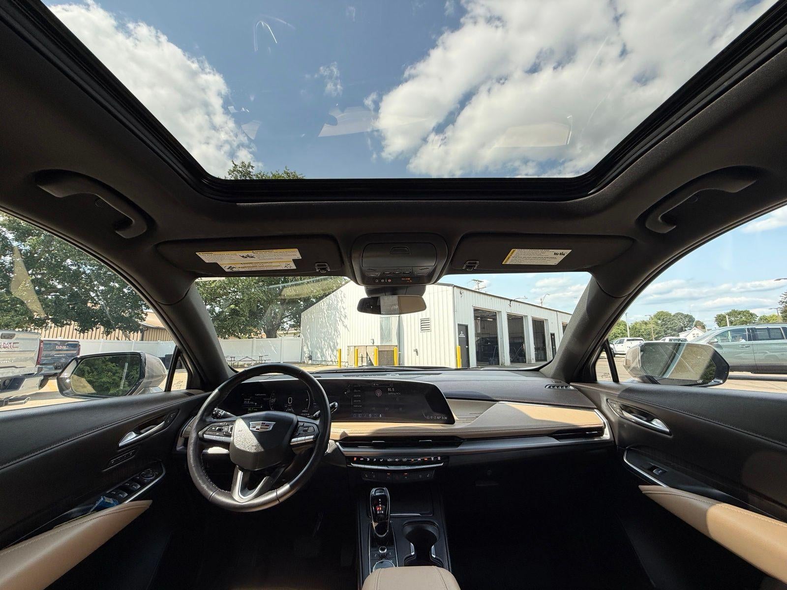 2024 Cadillac XT4 Premium Luxury