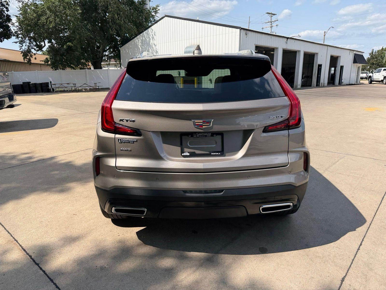 2024 Cadillac XT4 Premium Luxury