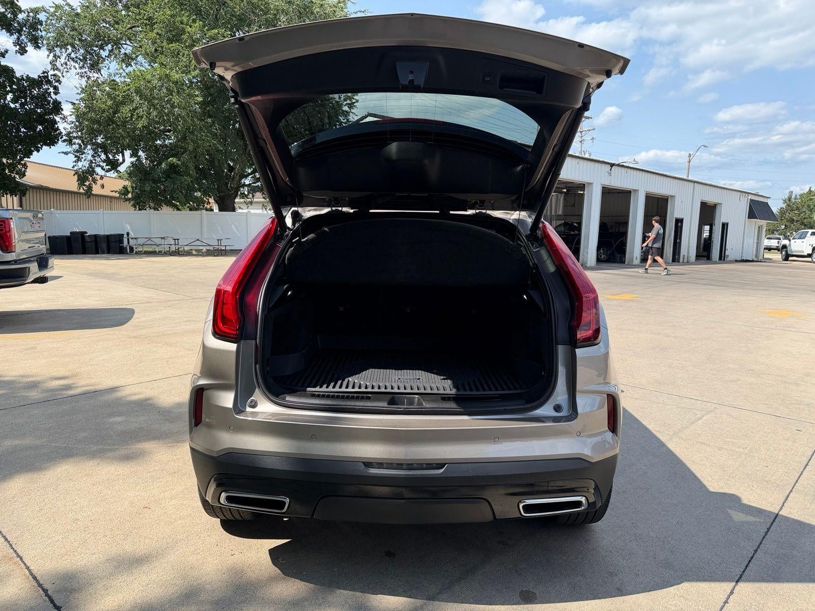 2024 Cadillac XT4 Premium Luxury