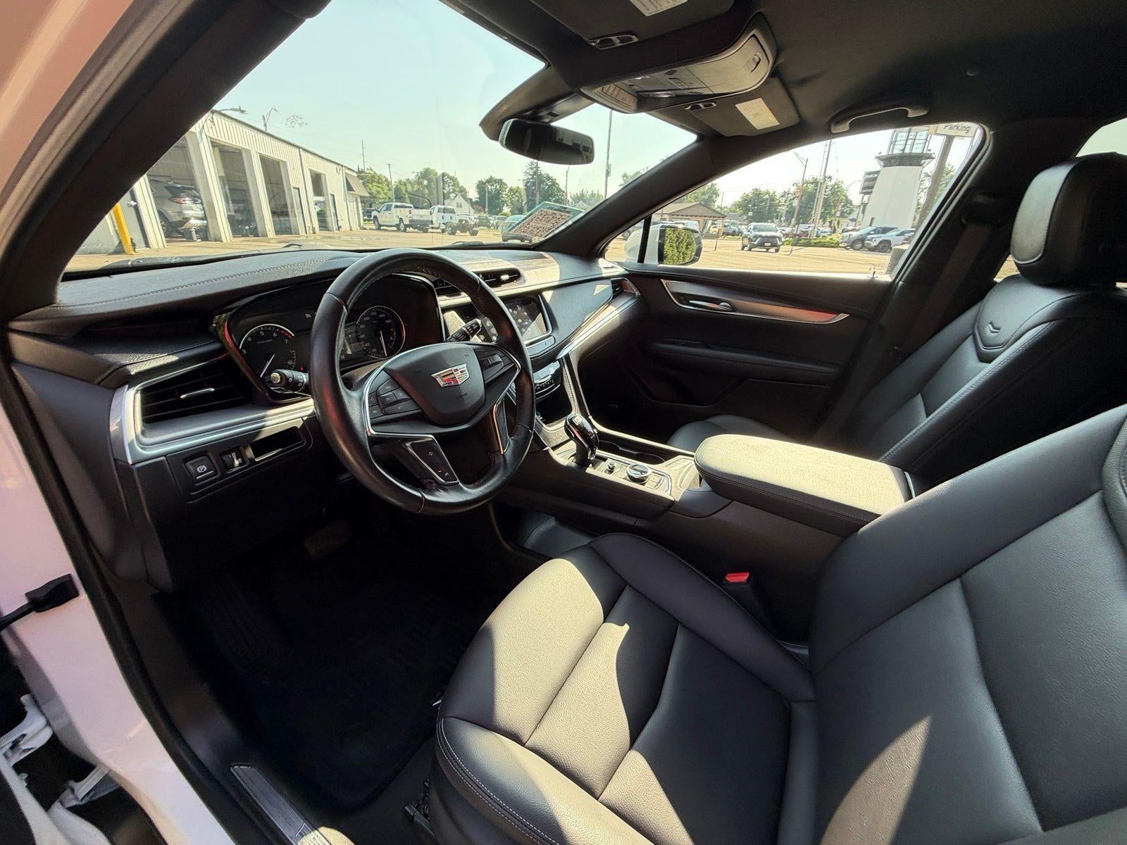 2023 Cadillac XT5 Luxury