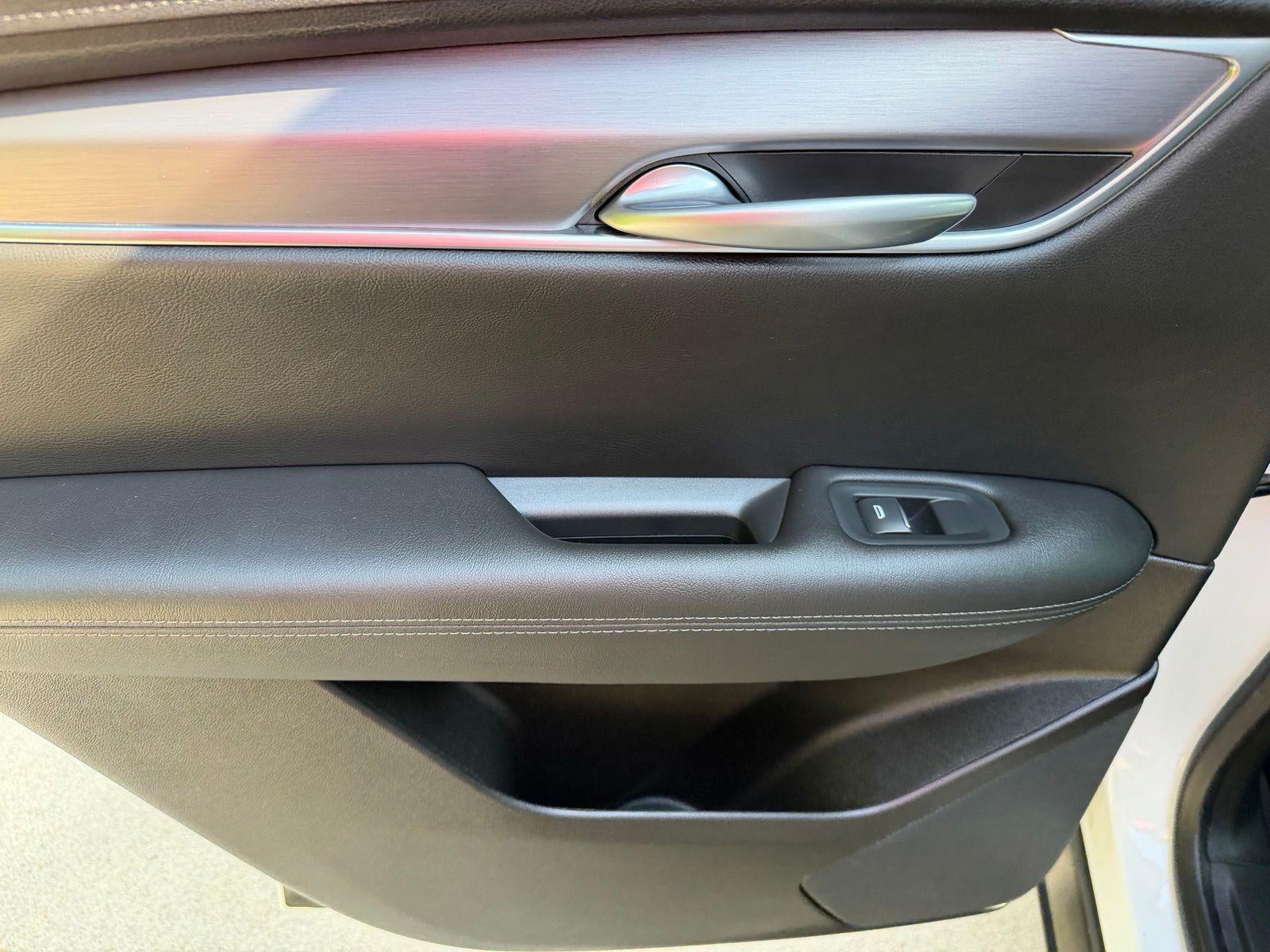 2023 Cadillac XT5 Luxury