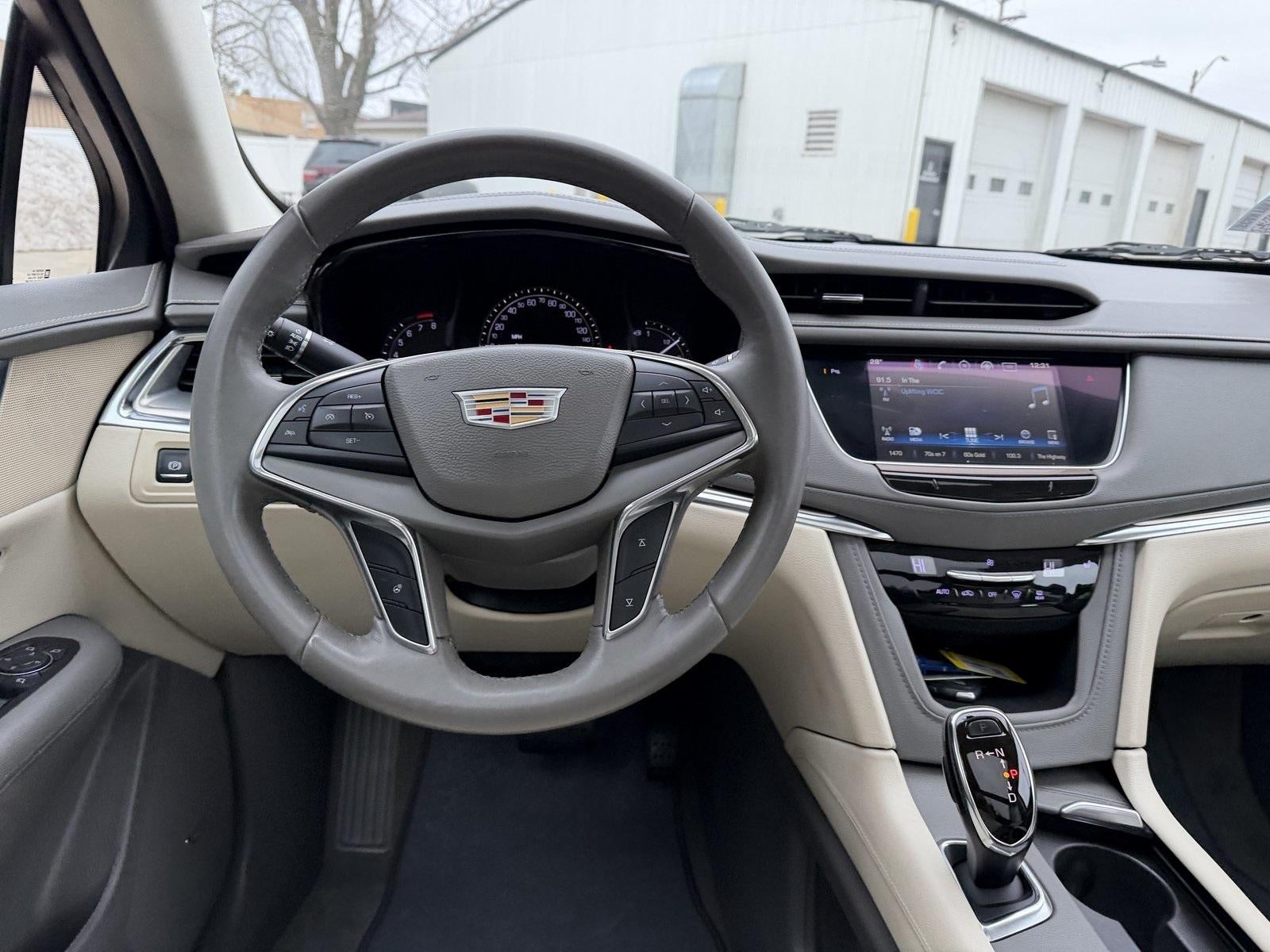 2017 Cadillac XT5 Luxury