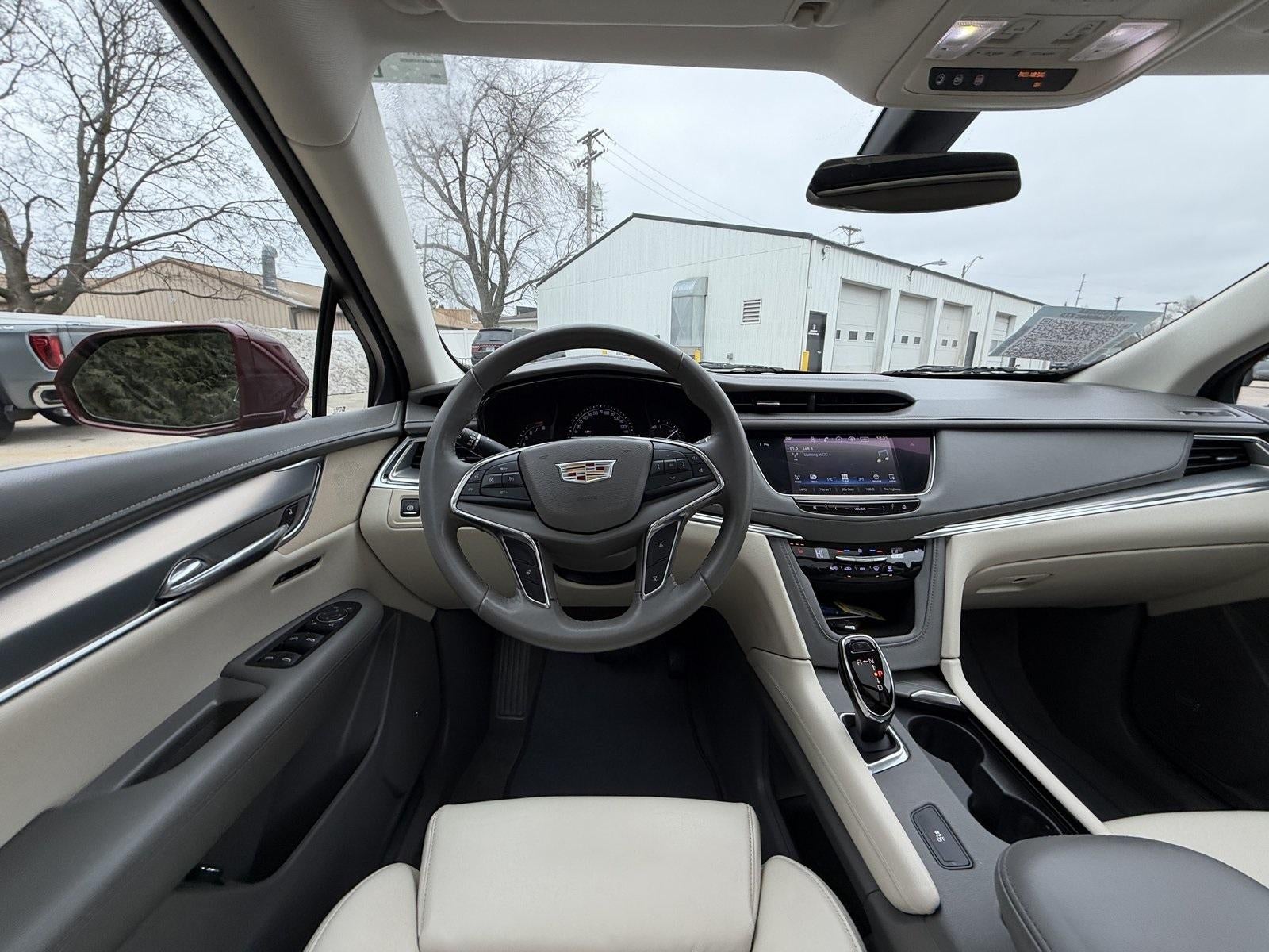 2017 Cadillac XT5 Luxury