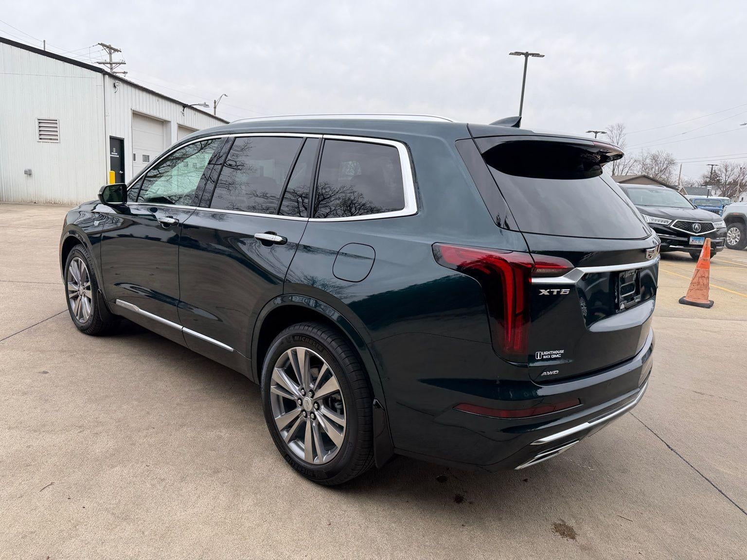 2025 Cadillac XT6 Premium Luxury