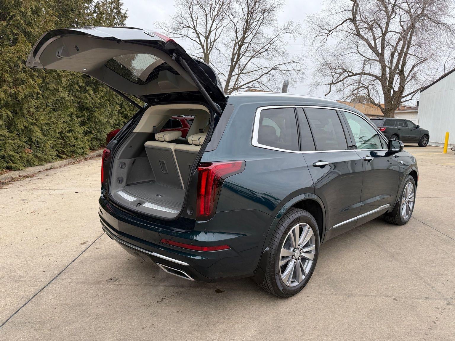 2025 Cadillac XT6 Premium Luxury