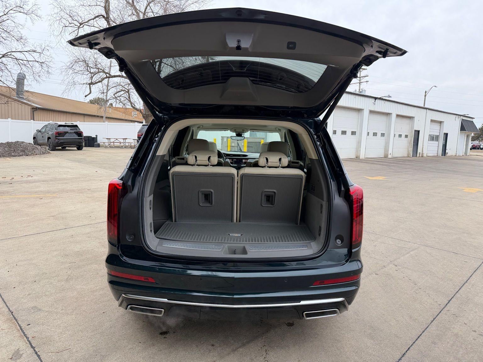 2025 Cadillac XT6 Premium Luxury