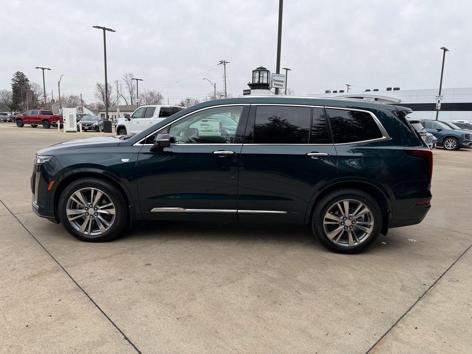 2025 Cadillac XT6 Premium Luxury