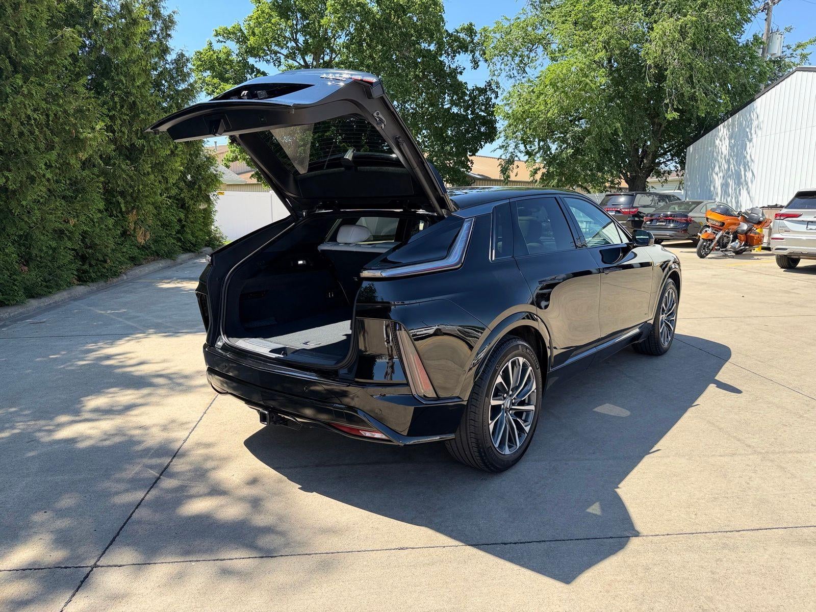 2024 Cadillac LYRIQ Sport